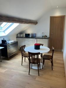 B&B Pegasus II - Chambre familiale de luxe avec sauna privatif et coin repas