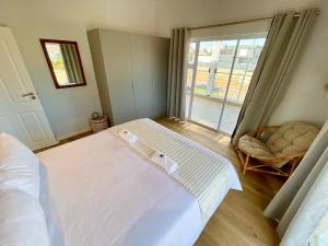 Waterfront Cottage E8 with Jacuzzi