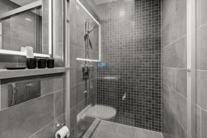 Bright, Breezy and Central 1BR with Extra Room