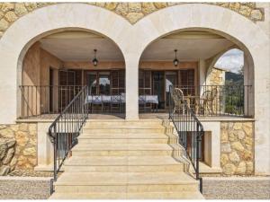 Country House in Spain with Pool & Mountain Views