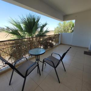 Meneou Apartment