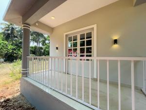 Wavehouse Retreat 1bhk with free Parking anirah