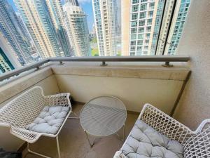 2BR apartment in the Heart of Downtown Dubai with Burj Khalifa View by Norbu Holiday Homes