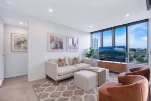 Gabba Oasis - Luxury 3BR Apt & Pool