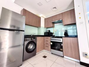 Luxury Studio Beside Circle Mall