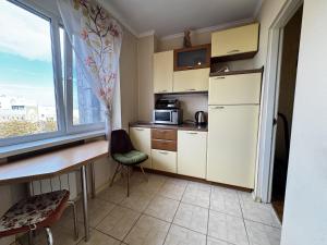 Комфортні 2-кімнатні апартаменти в центрі, метро Печерська