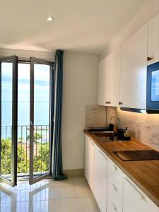 Sea view studio 5 minutes from Monaco and the beach