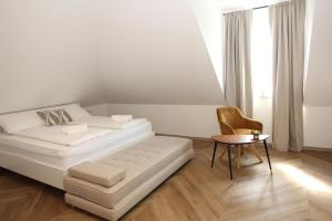 D Rooms 
