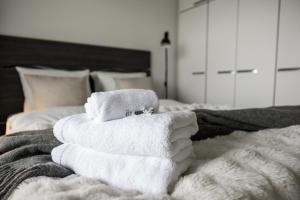 Arctic Wave City Suite