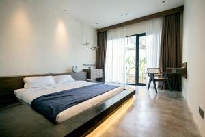 Luxury 3BR Villa with Pool & Hotel-Style, Berawa