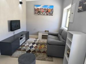 Beach house for 4 by the sea