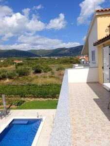 Green Poolside Escape