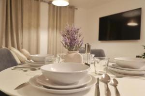 Charming 2 Bedroom Flat in the Heart of London, 2 mins to Trafalgar Square!