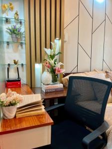 Cozy Studio Near Abreeza Mall a Balcony with City and Sea View