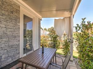 Mobile Home in Banjole near Beach