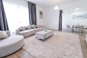 SHAMS 2 bedrooms apartment on JBR by HAPPY SEASON