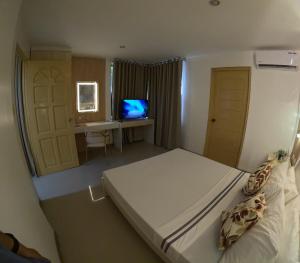 Casa Maria-River view -2 storey house