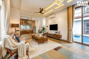 StayVista at Villa Alora with Jacuzzi