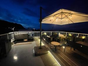 2025年9月NEW OPEN 体験型ホテル 一宵千里 l 屋上テラス l オーシャンビュー