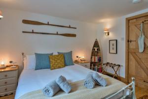 Finest Retreats - Cawsand Cottage