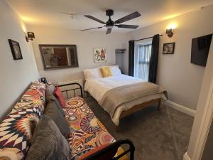 Hoopers Sandy Beach Guest Rooms