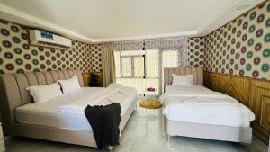 Safari Desert Camp
