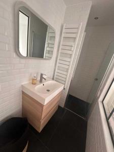 Beautiful Apt 3BR-6P-Paris 17th-Arc de Triomphe