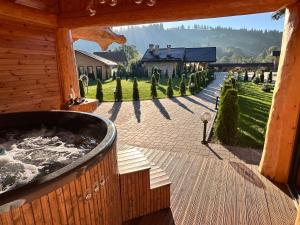 DOMENIUL NORDULUI BUCOVlNA