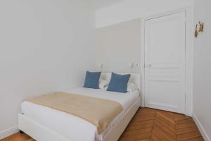 Modern a-c Apartment 4BR-8P - Arc de Triomphe