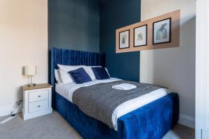 The Sunderland Spot Family & Work Ready