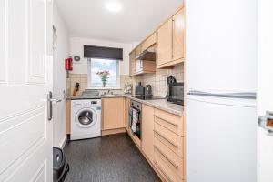 Super Prime Luxury Waterfront View Dbay By Tba