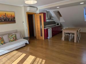 Ático en el centro con barbacoa y amplia terraza