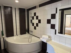 Hotel-Restaurant Complex Relax