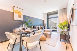 Burj Khalifa and Dubai Canal Views, Minutes from Downtown Dubai, Convenient Metro Access - 15 Northside Tower 2, Business Bay by Deluxe Holiday Homes