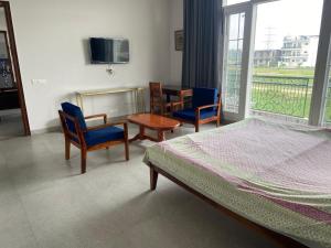 IT City Luxe Homestay-Secure & Comfortable Stay in Mohali