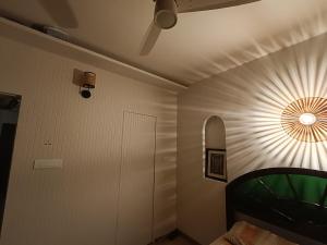 Spacious 2BHK with ensuite bath and office