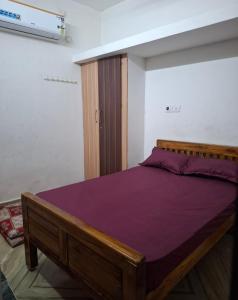 Temple opposite Rooms