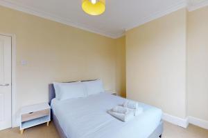 2Bedroom House Near Wood Green Tube & Bus Stop - 4hvězdičkové hotely ve městě Londýn