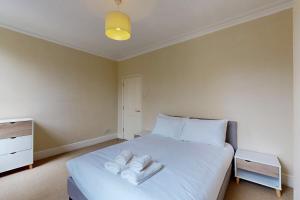 2Bedroom House Near Wood Green Tube & Bus Stop