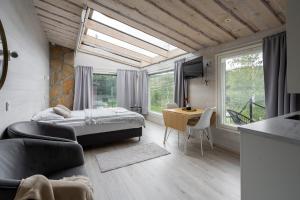 Himosranta Suite C - Private Suite with Sauna & Lake Views