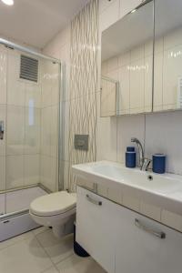 Modern flat with balcony near to Galataport