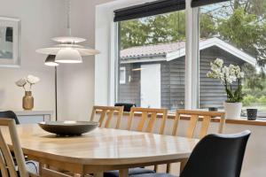 Charming Holiday Home In Marielyst