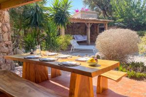 Casa Isabella Di Santa Lucia - 4hvězdičkové hotely ve městě Sainte-Lucie de Porto-Vecchio