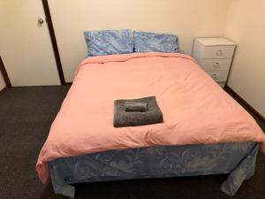 Entire Residential 6 bedroom and 2 bathrooms home and family home with swimming pool