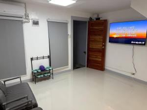 Buddys, Fully Airconditioned