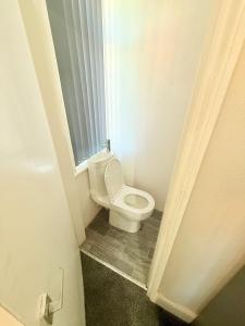 BIG double room Attached Shower near to city center