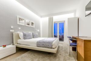 Double Room with Sea View room in KateKero