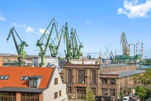 DOKI Living Apartments - Foodhall & Parking by Downtown Apartments