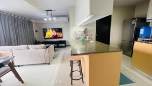 2 bedroom Luxury Condo in Eastwood with Scenic City view, unli wifi and netflix