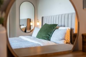 Torquay Beachside Hot Tub Stay